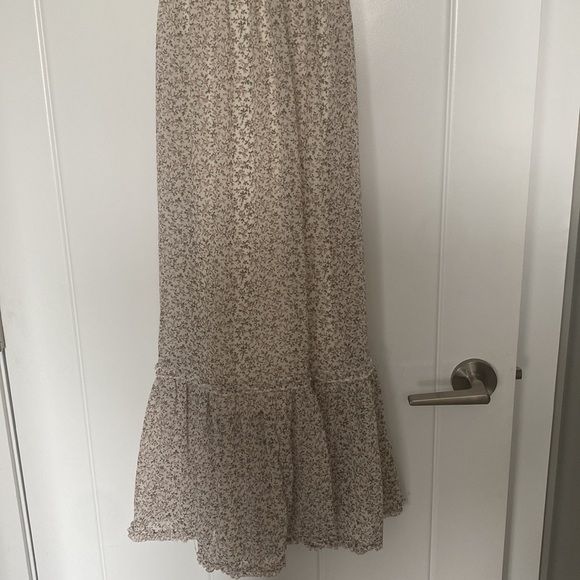 Summer dress. MIDI length. Brand new with tags. Medium. - Picture 4 of 6